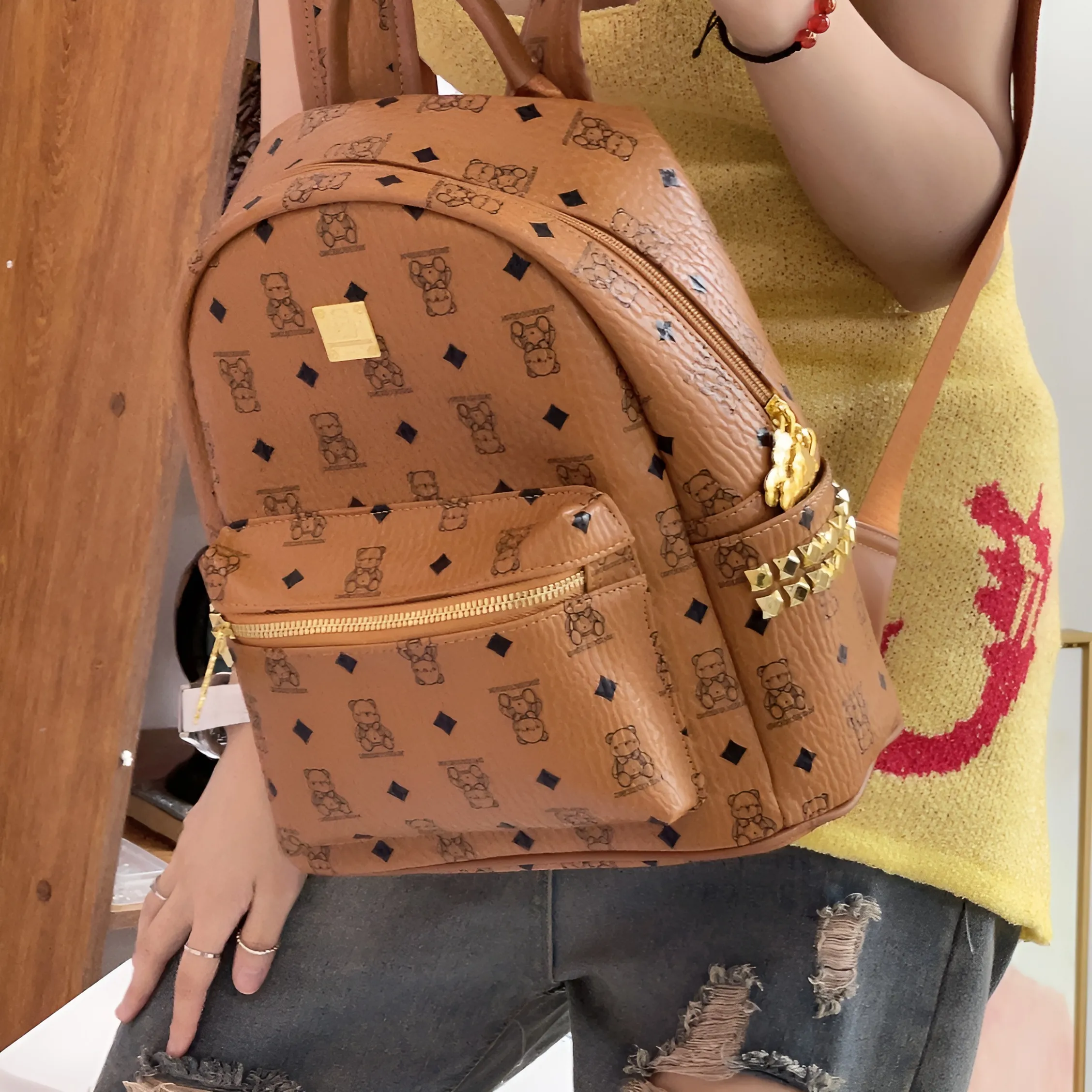 宇凌云界源码网-超多主题美化和免费资源